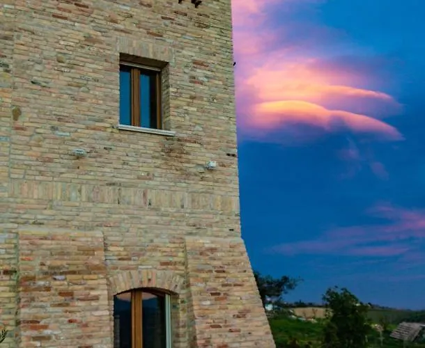 Отель Torre Dell'angelo Читта Сань Анджело